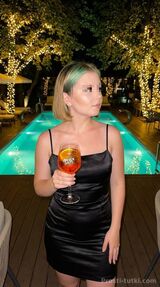 Миниатюра Индивидуалка Малышка Алиса Центральный Фотография 