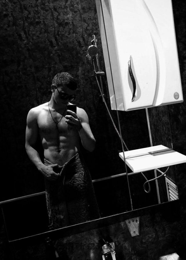 Мужчина Толик Фотография 